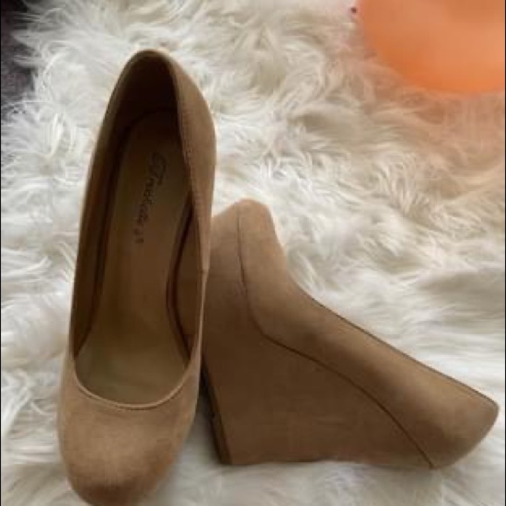 Wedges - Picture 2 of 2